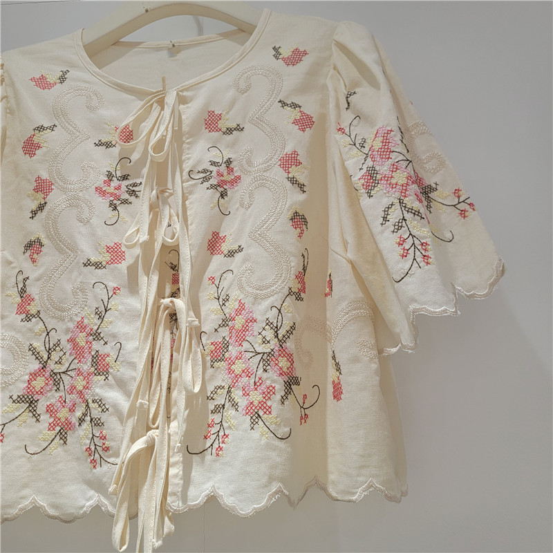 Clothland-Blusa bordada de ver - Sewing V reseña y precio